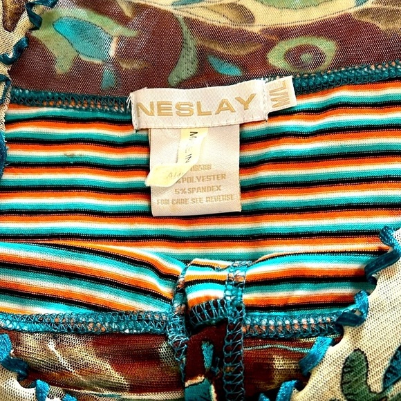 NESLAY NWOT Cute and Unique body fit top. Combination of stripe and floral Sz M. - Picture 12 of 13